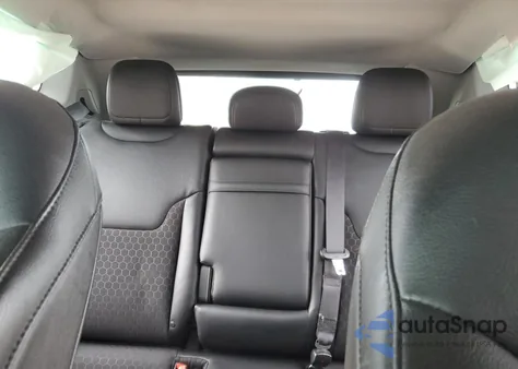 2018 Jeep Compass Latitude z USA, uszkodzony, nr VIN 3C4NJDBB6JT316421